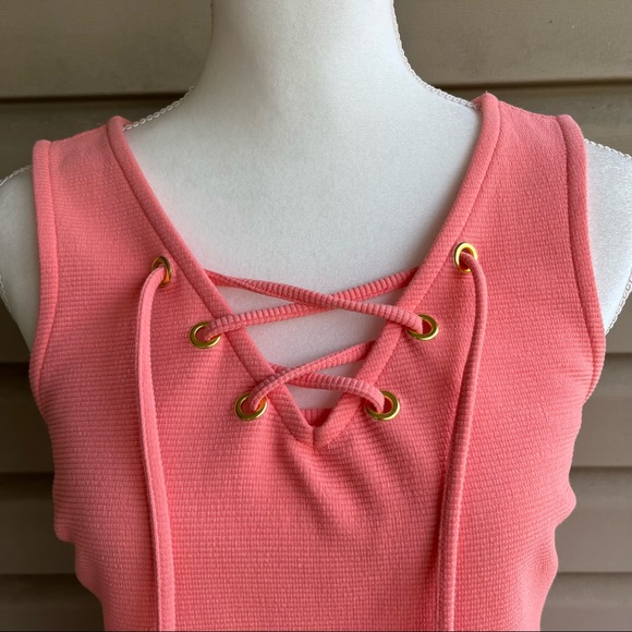 •Crown & Ivy• Ribbed Scalloped Hem Sleeveless Dress in Peach - Size XS - Picture 3 of 9